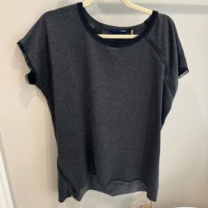 Elie Tahari Sport Women's Short Sleeve Knit Top Charcoal Gray Size L T-Shirt